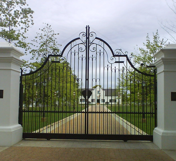 best gate repair Signal Hill